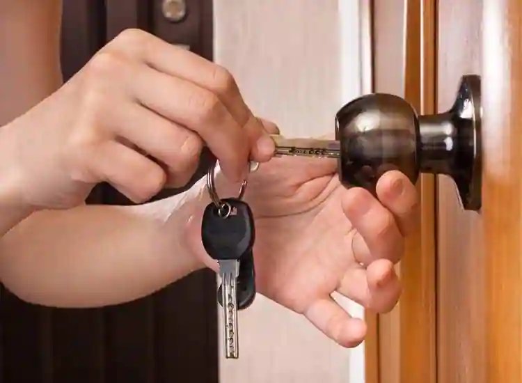 Automobile Duplicate Key Makers Repair and Services